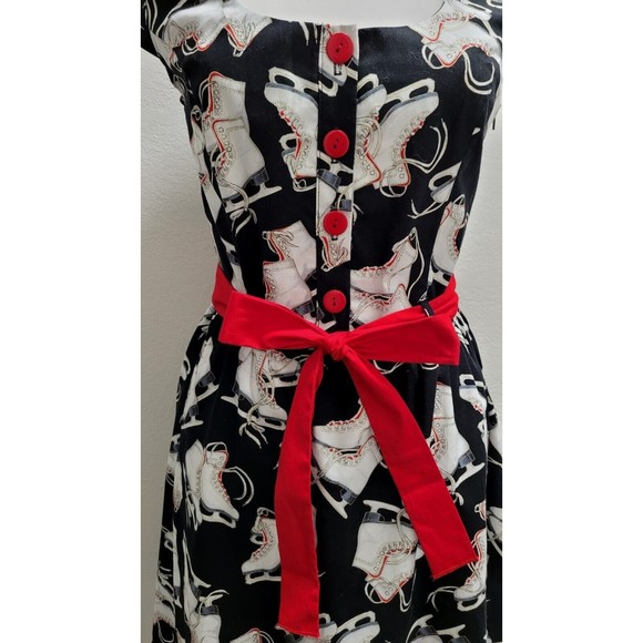MODCLOTH RETROLICIOUS Vintage Style Medium ICE SKATES DRESS Black/White/Red NWT - Picture 5 of 12